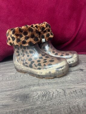 UGG Clear Rain Boots with Two pairs of fur lined socks inserts